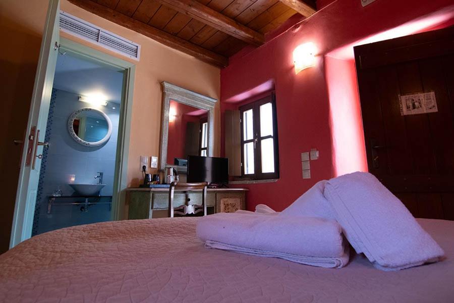 Petropoulakis Tower Hotel Gythio Phòng bức ảnh